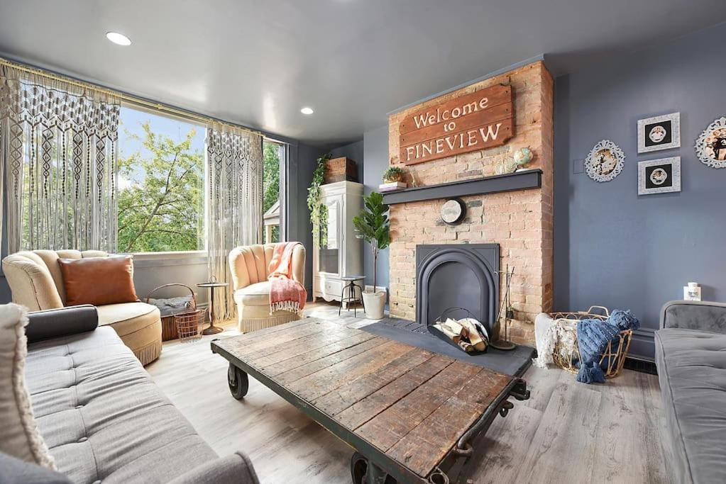 Cozy Retreat Above The